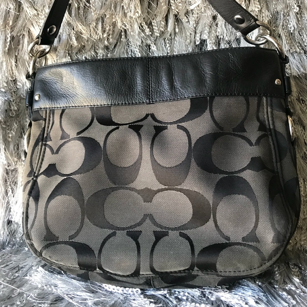 Coach Zoe Canvas Shoulder Bag - Picture 4 of 9